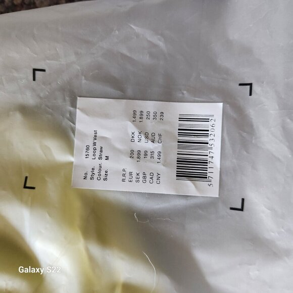 NWT Rains Womens Loop Vest In Color Straw. Size Medium - Picture 7 of 7